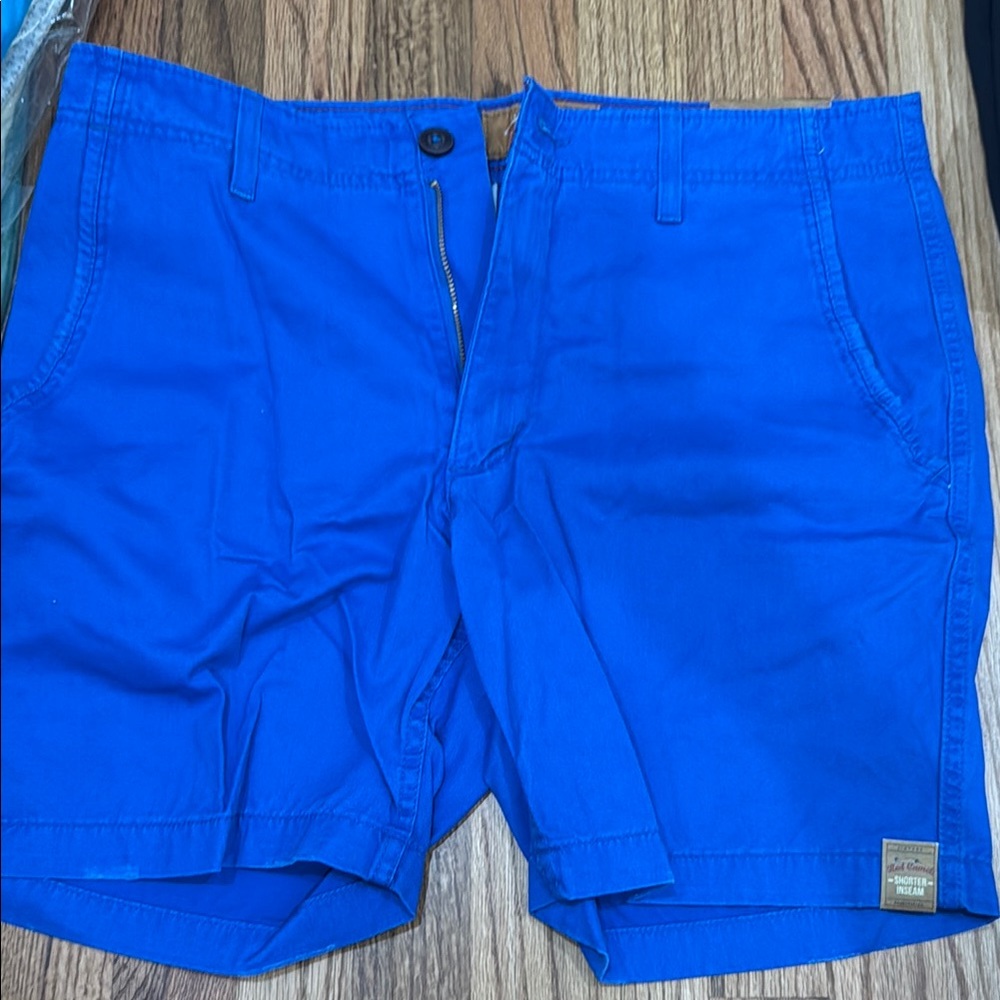 Red Camel - 2 shorts: red and blue